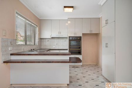 39 Bendora Avenue, Crestwood NSW 2620 - House For Rent | Domain - Photo 5