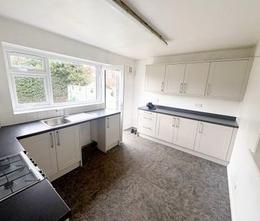 2 bedroom ground floor flat to rent - Photo 1