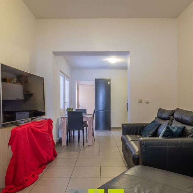 Woning te huur in Genk voor € 820 met 2 slaapkamers - Photo 1