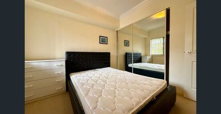 Stunning Marina-View Apartment in Dolphin Quays -Available NOW! - Photo 5