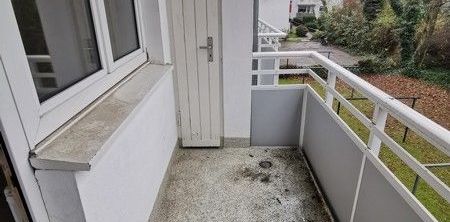 Preiswerte und günstig geschnittene 2-Zi.-Whg. mit Balkon - Foto 2