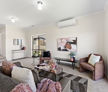 10 Jennifer Court, Pakenham VIC 3810 - House For Rent | Domain - Photo 4