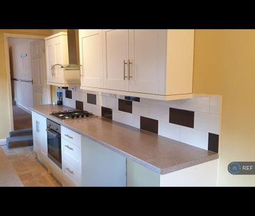 3 bedroom terraced house to rent - Photo 3