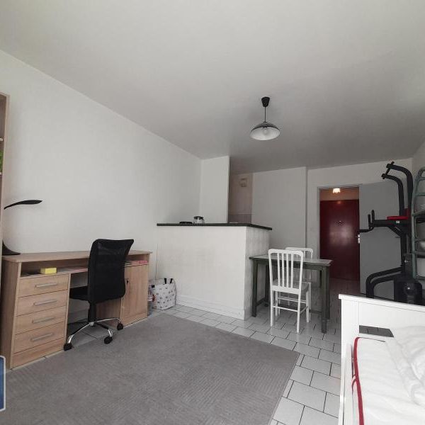 Location Appartement 1 pièce 24m² POITIERS 86000 - Photo 1