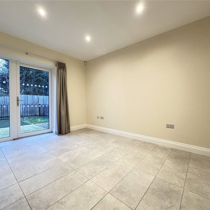 1, Adel Manor Gardens, Leeds, West Yorkshire, LS16 7FP - Photo 1