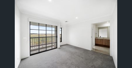 Stylish New Home - Photo 4