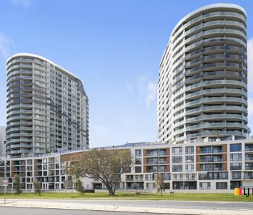 1 Bedroom Apartment with Study Nook - Photo 1