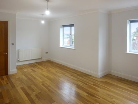 Lillycourt House, Kettering - Photo 2