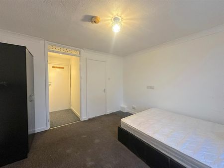 Juniper Way, Hayes - Photo 2