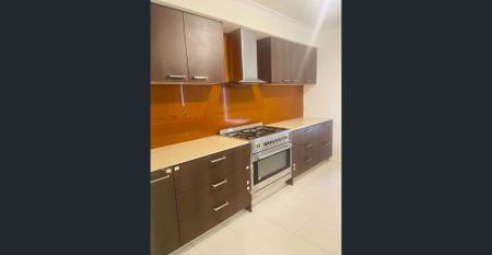 Stylish 4-Bed Family Home in Sought-After Moor Park Drive - Photo 4