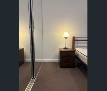 Fully Furnished 1 Bedroom Apartment - Minutes from the City - Photo 6