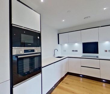 3 bedroom flat to rent - Photo 6