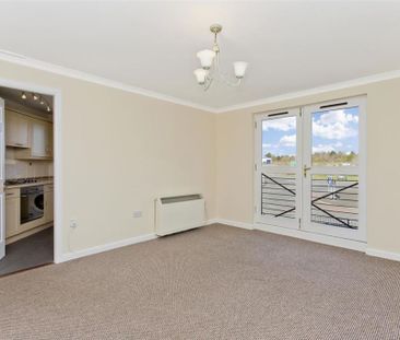 2 bedroom flat to rent - Photo 2