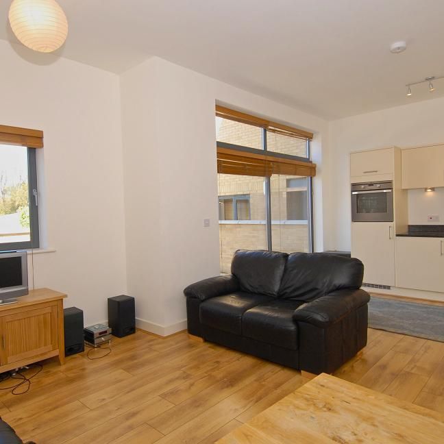 3 bedroom flat to rent - Photo 1