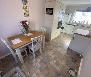 1 bedroom detached house to rent - Photo 5