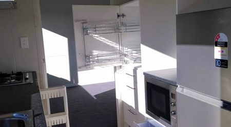 Modern 1BR flat Oxford with ramp access - Photo 2