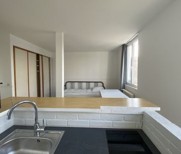 Location Appartement 1 pièce 24m² PARIS 8ème - Photo 4