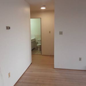 One Bedroom for rent in Marpole area, Vancouver - Photo 2