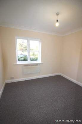 2 bedroom property to rent in London - Photo 5