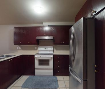 3 minutes du Parc Jeanne-Mance: 4 1/2 offert en location semi-meubl... - Photo 3