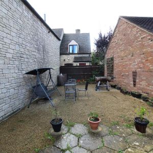 Idbury Close, Witney, Oxfordshire, OX28 - Photo 2