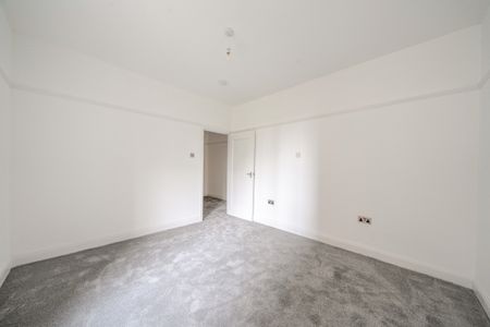 3 bedroom apartment to rent - Photo 3