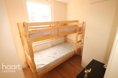 4 bedroom terraced house to rent - Photo 4