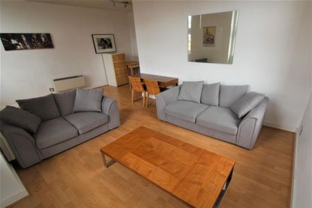2 bedroom apartment to rent - Photo 3