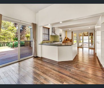 Private Hinterland Retreat with Views, Space & a Large Shed! - Photo 3