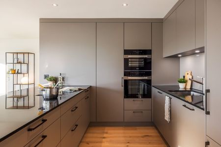 First-time rental: High-quality attic new-build apartments with equipment - Foto 3