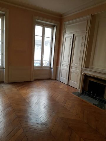 Appartement T5 A Louer - Lyon 6eme Arrondissement - 161.07 M2 - Photo 2