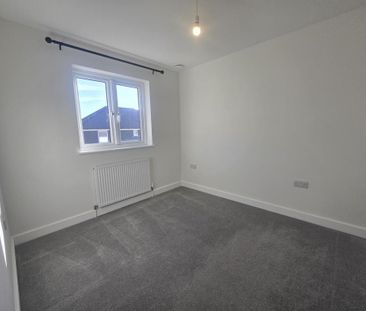3 bedroom link detached house to rent - Photo 5