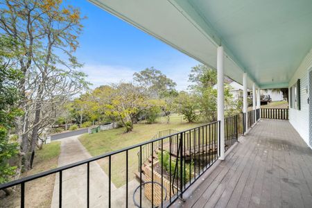 Charming Renovated Timber Home Surrounded by Nature - Photo 3