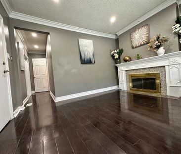 For Lease - 574 Dovercourt Road Unit# Main Fl, Toronto, Ontario - Photo 2