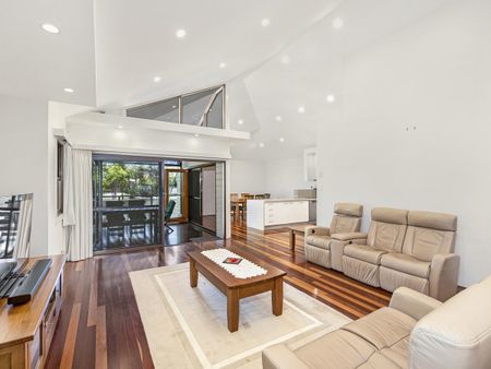 243 Ferguson Road, Seven Hills QLD 4170 - House For Rent | Domain - Photo 3