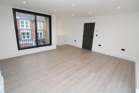 4 bedroom terraced house to rent - Photo 2