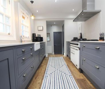 3 bedroom terraced house to rent - Photo 6