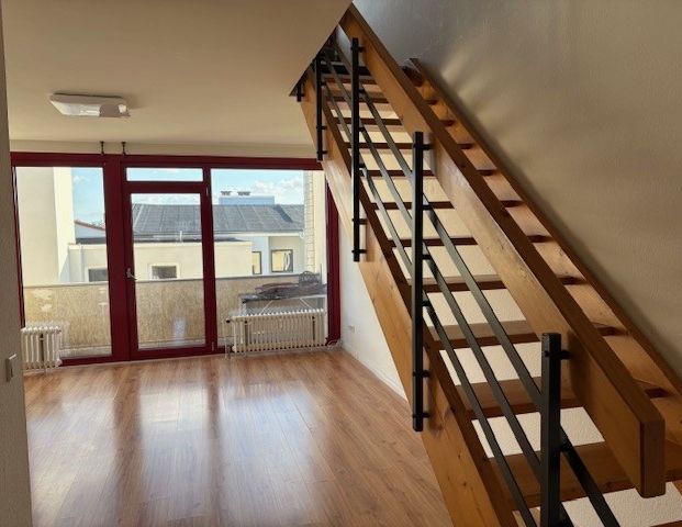 Helle 2-Zimmer-Wohnung mit 2 Balkonen in zentraler Lage von Oldenburg – 5. Stock mit Weitblick! - Foto 1