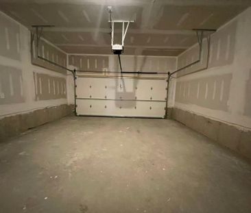 For Lease - 8 Mermot Lane, Richmond Hill, Ontario - Photo 6