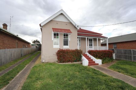 20 Cowper Street, Goulburn - Photo 2