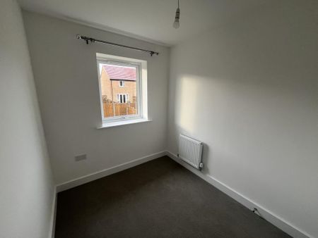 3 bedroom semi-detached house to rent - Photo 3