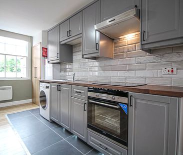 Apt 12, George House - Photo 4