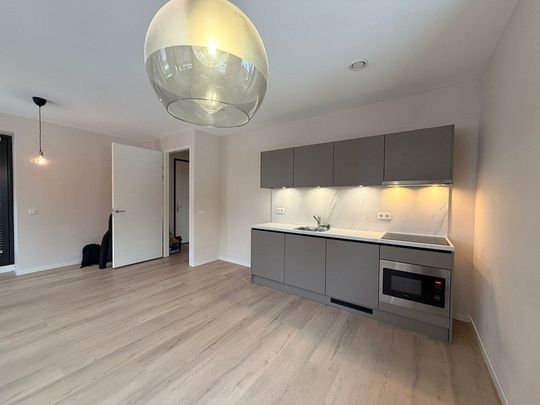 Te huur: Appartement Burgemeester van Hooffln in Veldhoven - Photo 1