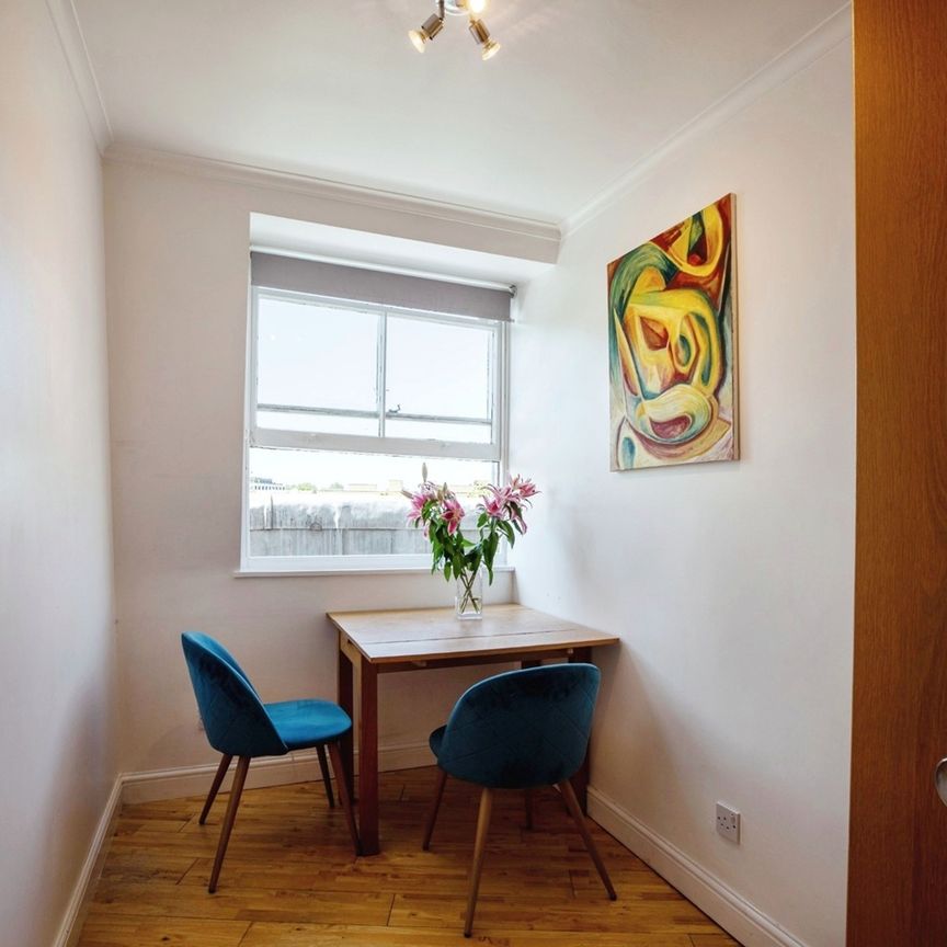 2 Bed Flat, Gloucester Terrace, W2 - Photo 1