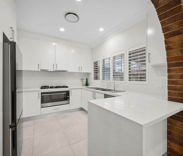 Spacious & Private Living in the Heart of Kingsgrove - Photo 3