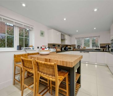 A well presented five bedroom family home set in a quiet cul-de-sac... - Photo 6