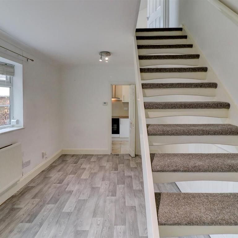 2 bedroom semi-detached house to rent - Photo 1