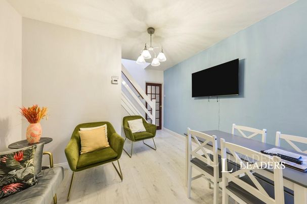 4 bedroom terraced house to rent - Photo 1