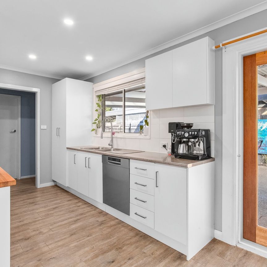 140 Asbury Street East, Ocean Grove - Photo 1