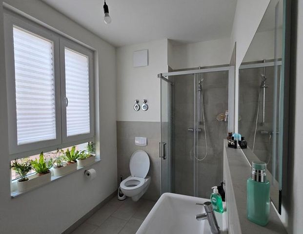 1650€ Warm - Modernes möbliertes Apartment in Hamburg für 2 Jahre - Photo 1